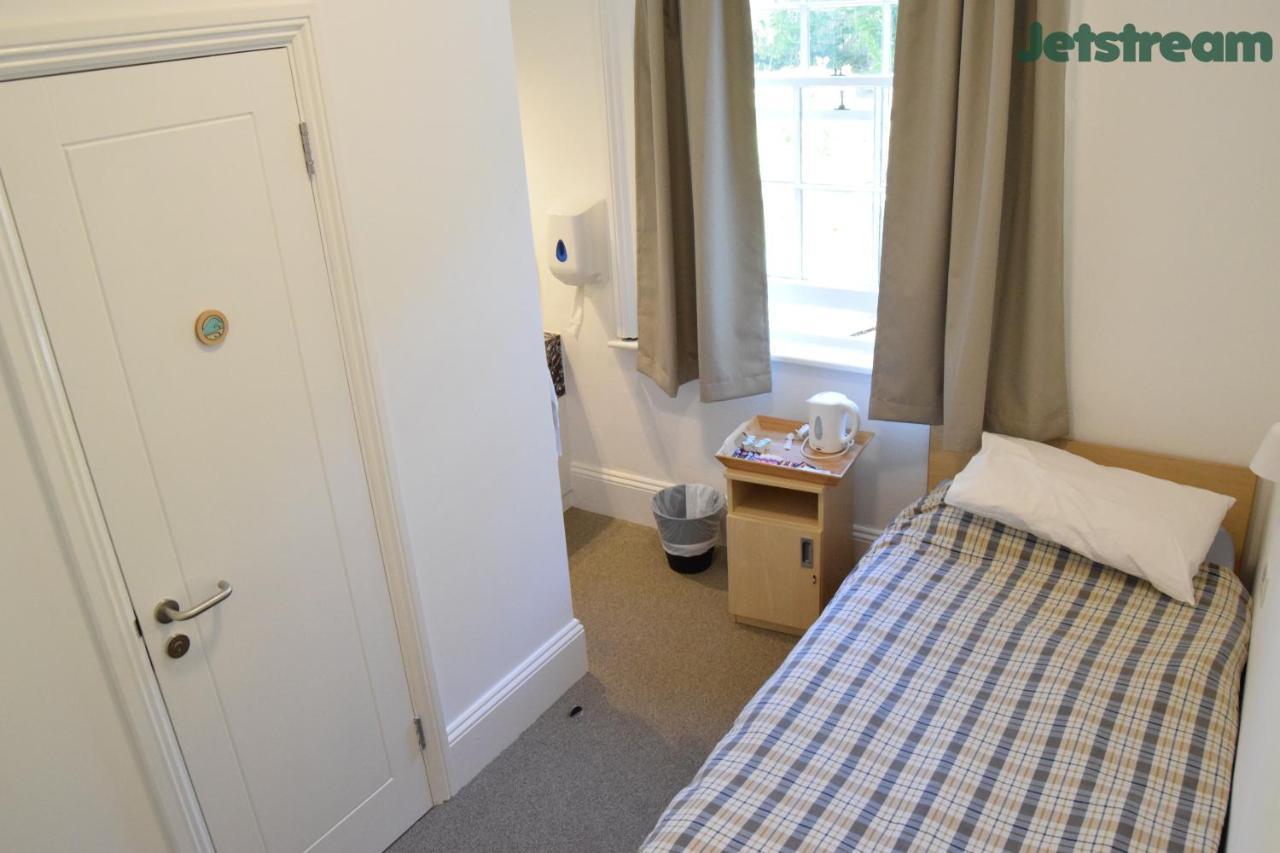 Fsc Juniper Hall Hostel Mickleham Екстериор снимка