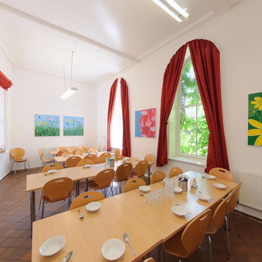 Fsc Juniper Hall Hostel Mickleham Екстериор снимка